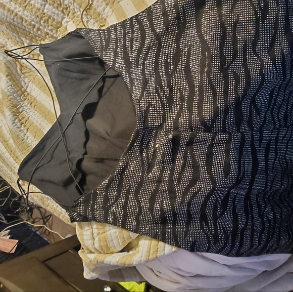 Dress - Picture 4 of 4